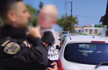Τι συνέβη με το μωρό που άφησαν οι γονείς του στο αυτοκίνητο στη Ζάκυνθο - Ηταν μόνο του πάνω από 30 λεπτά
