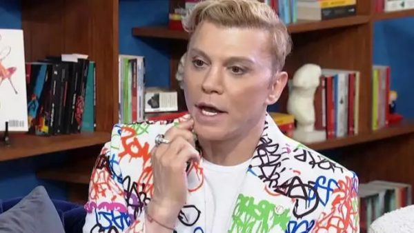 Τάκης Ζαχαράτος: «Έκανα απεργία πείνας τρεις μέρες γιατί δεν ήρθε η Μαρινέλλα στο σπίτι»