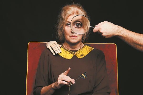 Ελένη Ζιώγα: «Επιθυμώ την ώσμωση, ψηφίζω τον έρωτα»