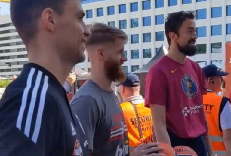 Ο Γουόκαπ νίκησε σε διαγωνισμό τριπόντων και αποθεώθηκε (vid)