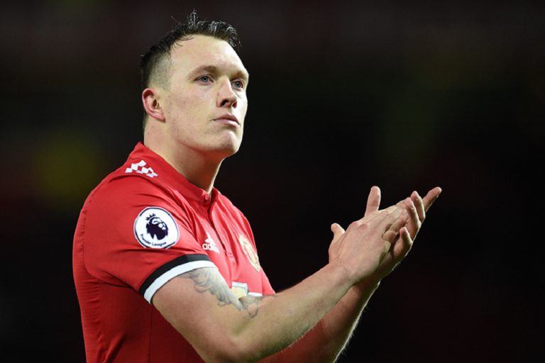 Μάντσεστερ Γιουνάιτεντ: Αποχαιρέτησε τον Φιλ Τζόουνς