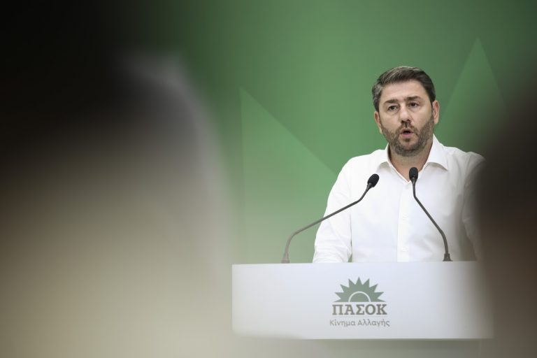 Τα αχαρτογράφητα νερά στην Κεντροαριστερά και το ΠΑΣΟΚ