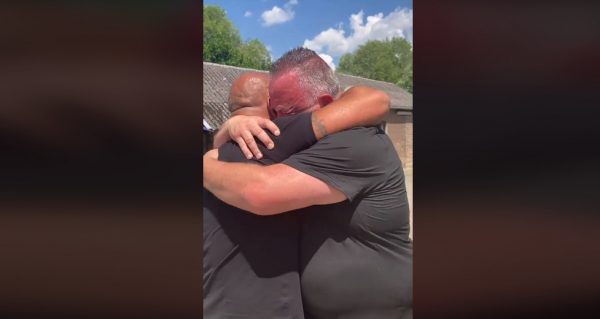 «Έστησε» την κηδεία του με τη βοήθεια της οικογένειάς του για να δώσει ένα μάθημα στους συγγενείς του