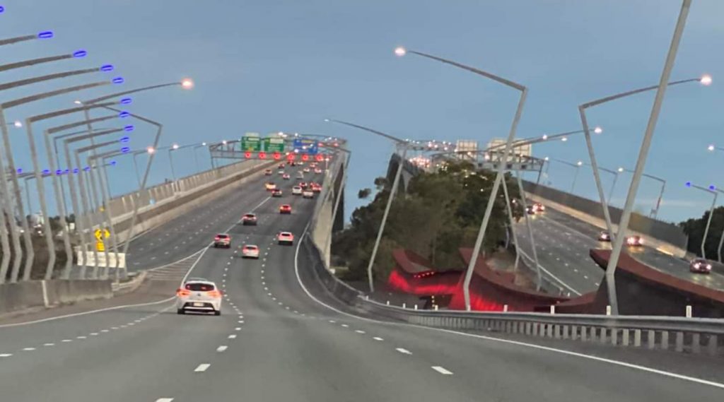 Η εικόνα μιας γέφυρας στην Αυστραλία σόκαρε το διαδίκτυο – Τι λένε οι ντόπιοι