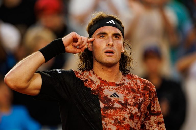 Στέφανος Τσιτσιπάς: «Νιώθω σαν καλλιτέχνης κι έτσι θέλω να με βλέπουν κι οι άλλοι»