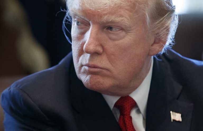 Ντόναλντ Τραμπ: Νέα δίκη ζητά για την υπόθεση βιασμού της συγγραφέως Ε Τζιν Κάρολ