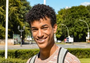 Ο μαύρος φοιτητής που πλήρωσε με τη ζωή του την παρέα με την λευκή ελίτ