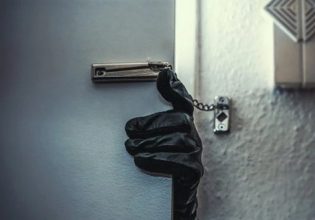 Ν. Ιωνία: Ληστεία σε σπίτι επιχειρηματία – «Μου έκανε εντύπωση η ευγένειά τους»