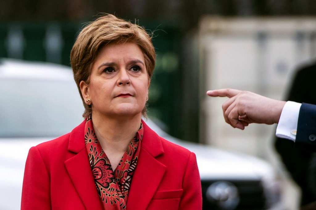 Νίκολα Στάρτζεον: Αθώα δηλώνει η πρώην πρωθυπουργός της Σκωτίας μετά τη σύλληψη