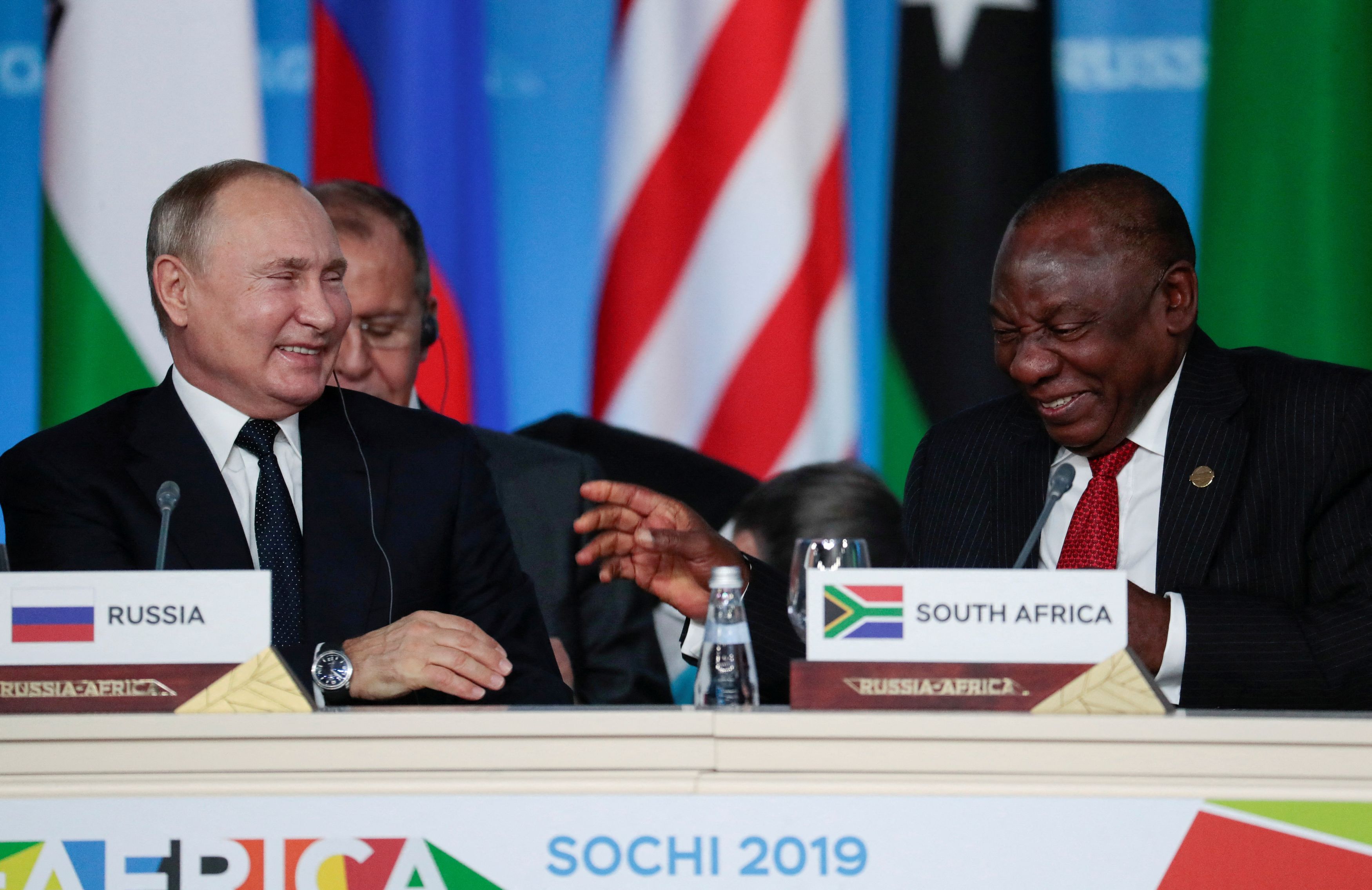 Βλαντίμιρ Πούτιν: Η Νότια Αφρική εξετάζει διάφορες επιλογές σχετικά με το ένταλμα σύλλληψης του ΔΠΔ σε βάρος του