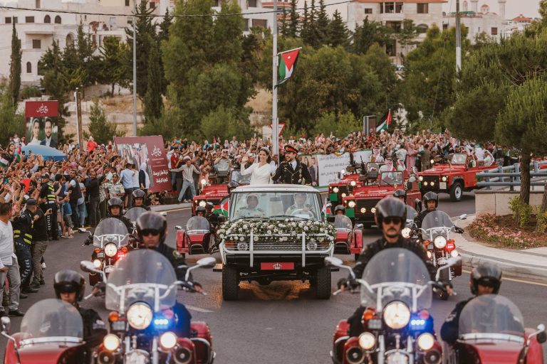 Μαγικές εικόνες από τον βασιλικό γάμο στην Ιορδανία – Ουίλιαμ, Κέιτ και Τζιλ Μπάιντεν στο Αμμάν