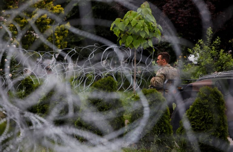 Κόσοβο: Αναζωπυρώνει την ένταση η σύλληψη ενός Σέρβου
