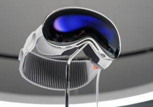 Apple Vision Pro: Πώς είναι να φοράς τη μάσκα AR των 3.500 δολαρίων
