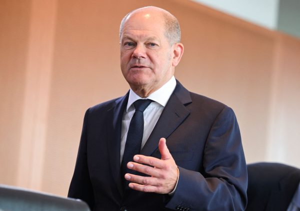 Μεταναστευτικό: Ελλάδα και Ιταλία αντιμετωπίζουν μεγάλες προκλήσεις λέει ο Όλαφ Σολτς