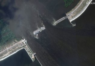 Πόλεμος στην Ουκρανία: Πέντε νεκροί μετά την καταστροφή του φράγματος Καχόβκα