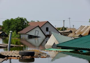 Χερσώνα: Πώς η ανατίναξη του φράγματος φέρνει περιβαλλοντική καταστροφή