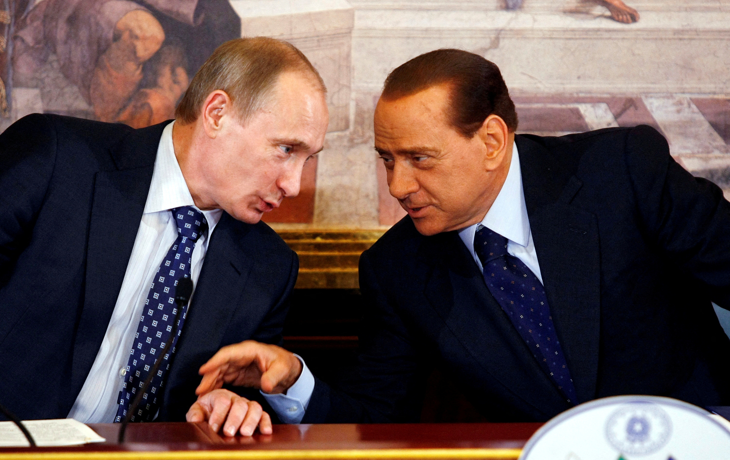 Βλαντίμιρ Πούτιν: Το «αντίο» του Ρώσου προέδρου στον Σίλβιο Μπερλουσκόνι - «Σοφός φίλος»