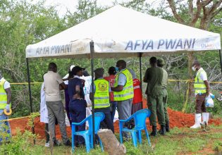 Κένυα – «Σφαγή της Σακαχόλα»: Ξεπέρασαν τα 300 τα θύματα της αίρεσης που νήστευαν μέχρι θανάτου