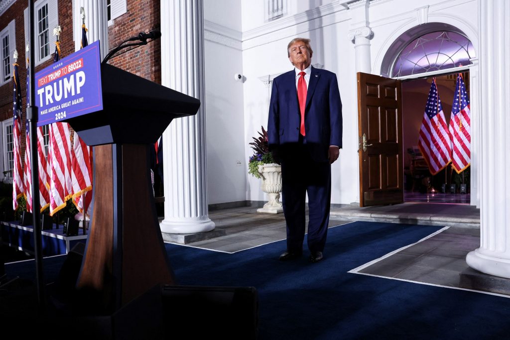Ντόναλντ Τραμπ: Επέστρεψε στο στοιχείο του, στην προεκλογική εκστρατεία»