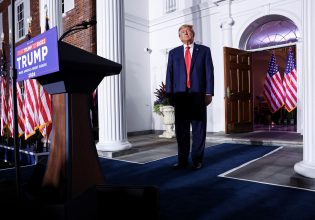 Ντόναλντ Τραμπ: Επέστρεψε στο στοιχείο του, στην προεκλογική εκστρατεία»