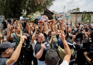 Δυτική Όχθη: Οξυμένη παραμένει η κατάσταση – Τρεις ακόμη νεκροί Παλαιστίνιοι, «το έγκλημα δεν θα μείνει ατιμώρητο» λέει η Χαμάς