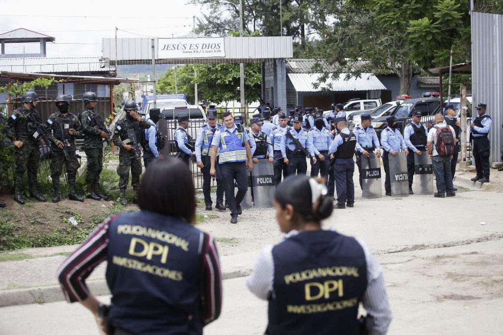 Φρίκη στην Ονδούρα – Βρέθηκαν 25 απανθρακωμένα πτώματα σε γυναικείες φυλακές