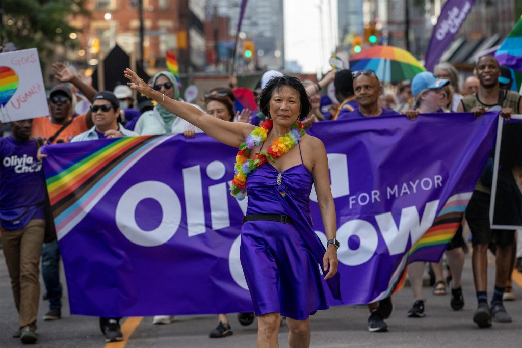 Ολίβια Τσόου: Ποια είναι η Σινοκαναδή πολιτικός που έγινε δήμαρχος στο Τορόντο – Υπόσχεται αριστερή πολιτική