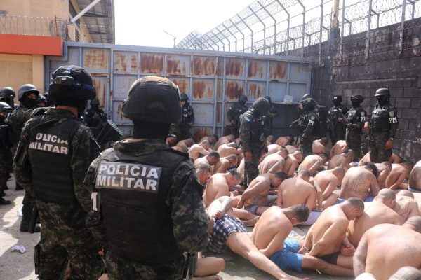 Φυλακές στην Ονδούρα: Ο στρατός παίρνει τον έλεγχο μετά την πολύνεκρη σφαγή της περασμένης εβδομάδας