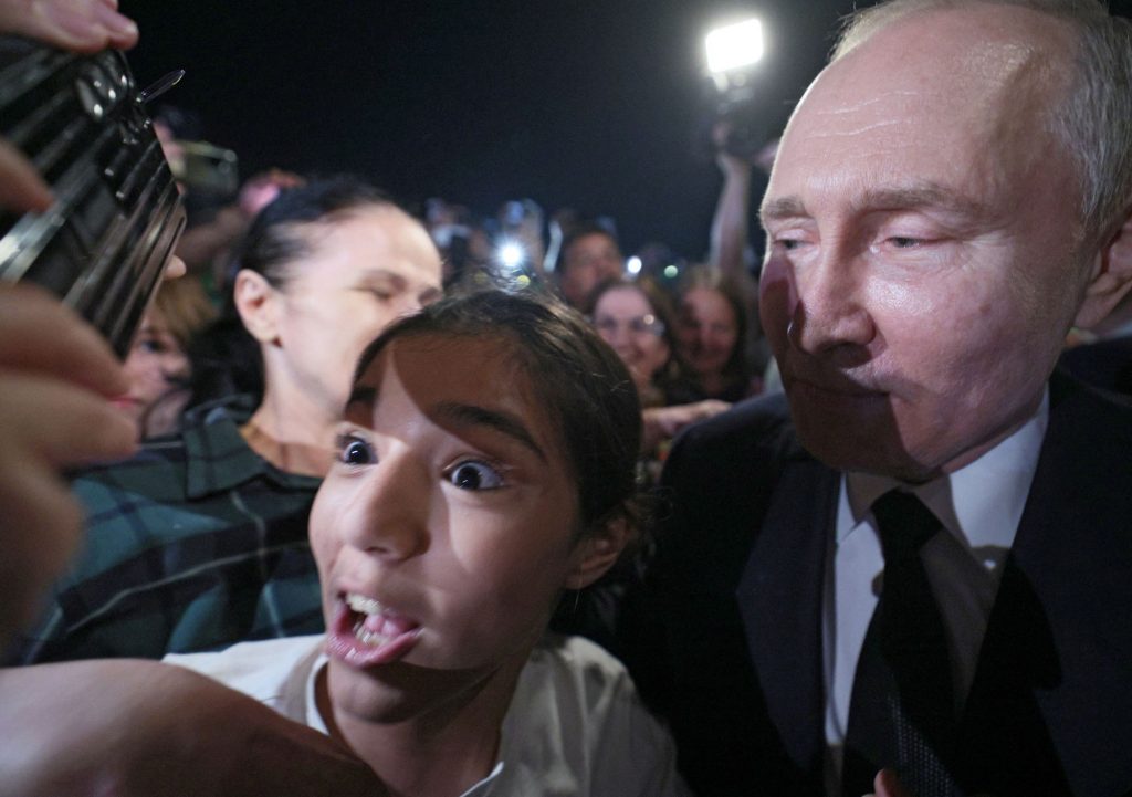 Βλαντίμιρ Πούτιν: Πληθαίνουν οι προσπάθειες βελτίωσης της εικόνας του Ρώσου προέδρου