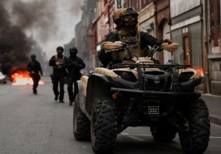 Ταραχές στη Γαλλία: Τέταρτη νύχτα φλέγεται η Γαλλία – Δεν κοπάζει η οργή – Τραβάει το σχοινί ο Μακρόν