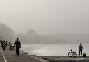 Θεσσαλονίκη: Ποδηλάτης έχασε τον έλεγχο και βρέθηκε στον Θερμαϊκό