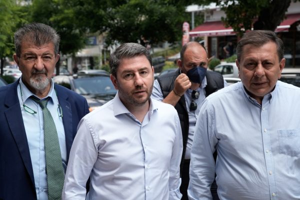 Νίκος Ανδρουλάκης: «Η κυβέρνηση της Νέας Δημοκρατίας βλάπτει σοβαρά το Εθνικό Σύστημα Υγείας»