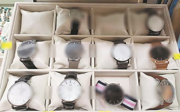 Προϊόντα μαϊμού: Από το πεζοδρόμιο στη… χωματερή