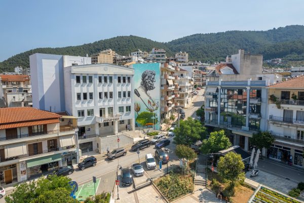 Μυθική τοιχογραφία στην Ηγουμενίτσα