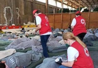 Ναυάγιο στην Πύλο: «Καθόταν με λυγισμένα γόνατα ο ένας δίπλα στον άλλον» – Νέες μαρτυρίες για τις συνθήκες στο αλιευτικό