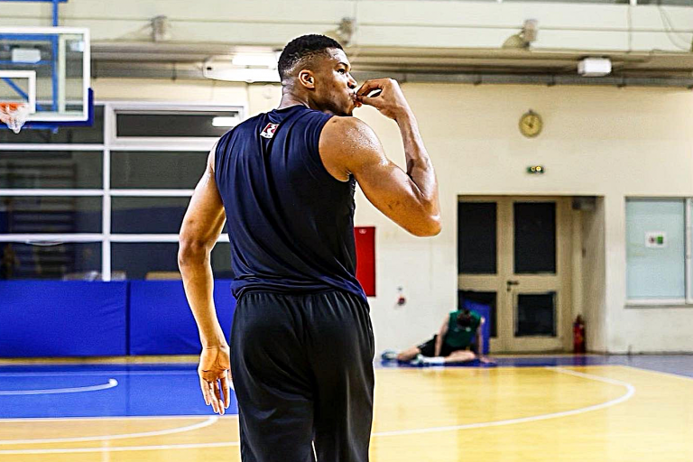 Το έριξε στην… ποίηση ο Αντετοκούνμπο