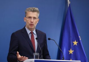 Άκης Σκέρτσος: Το μαύρο δεν ταιριάζει στην Ελλάδα αλλά ταιριάζει δυστυχώς ακόμη στον ΣΥΡΙΖΑ