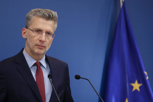 «Άνθρακες ο θησαυρός» των δήθεν μειωμένων προσλήψεων, απαντά ο Σκέρτσος στην Τσαπανίδου