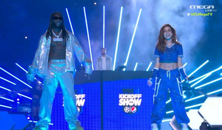 Φαντασμαγορικό show με Ανίτα πριν την έναρξη του τελικού champions league