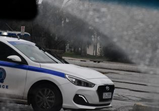 Μεθυσμένος έριξε κουτουλιά σε περιπολικό στην Σκόπελο