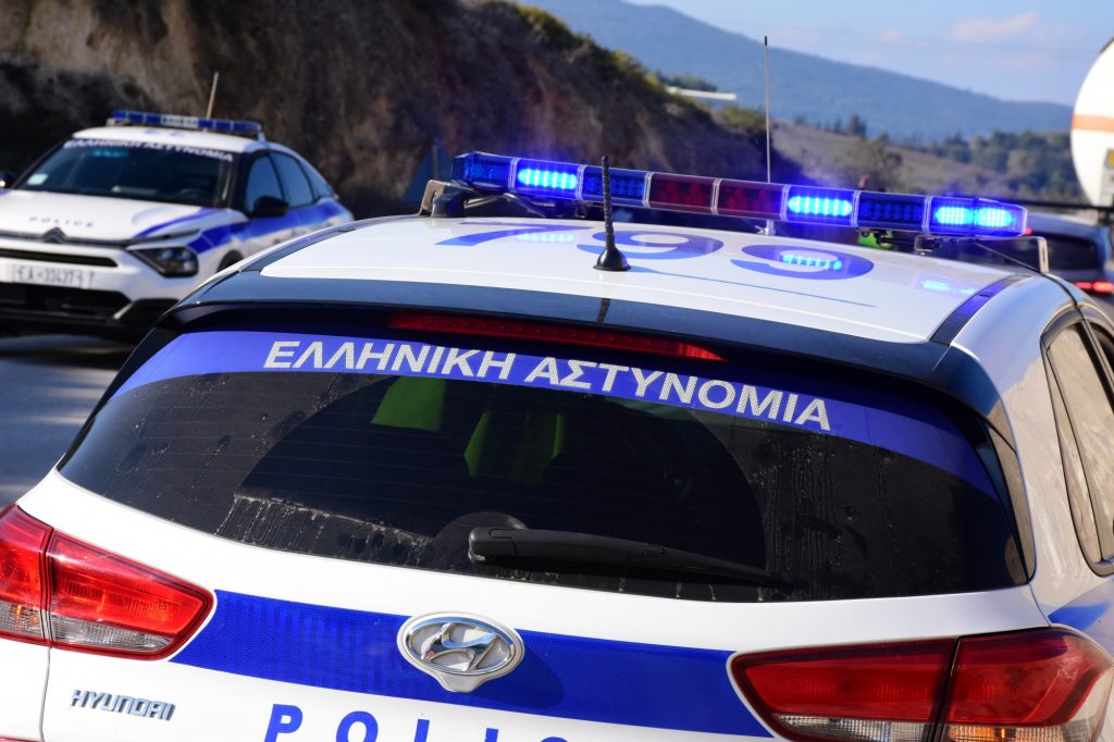 Κινηματογραφική καταδίωξη τα μεσάνυχτα στην Θεσσαλονίκη – Τραυματίστηκε σοβαρά αστυνομικός