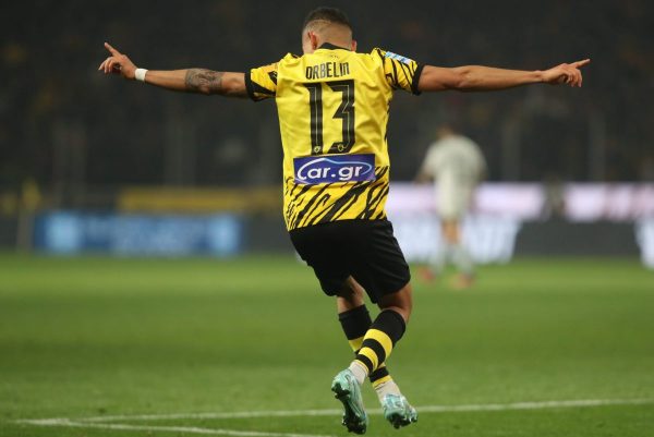 Ο Πινέδα τραγουδάει Παντελίδη στο Μεξικό (vid)