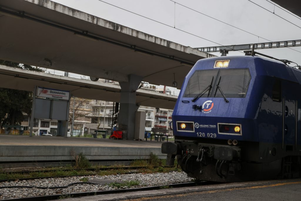 Βλάβη σε τρένο με 400 επιβάτες στην Φθιώτιδα