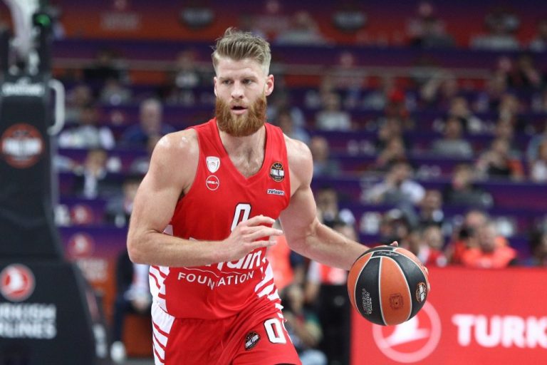 Η «καραμπόλα» της FIBA με Ντόρσεϊ και Γουόκαπ