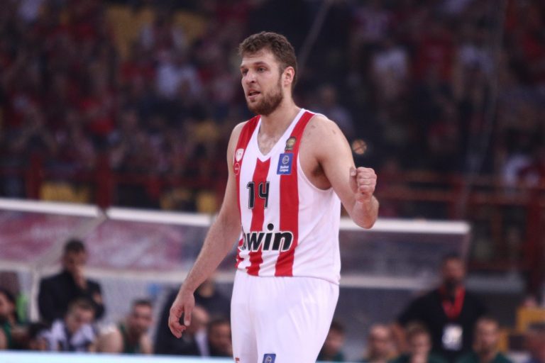 Τρελαίνει κόσμο ο Βεζένκοφ – Μυθική πρώτη περίοδος (vid)