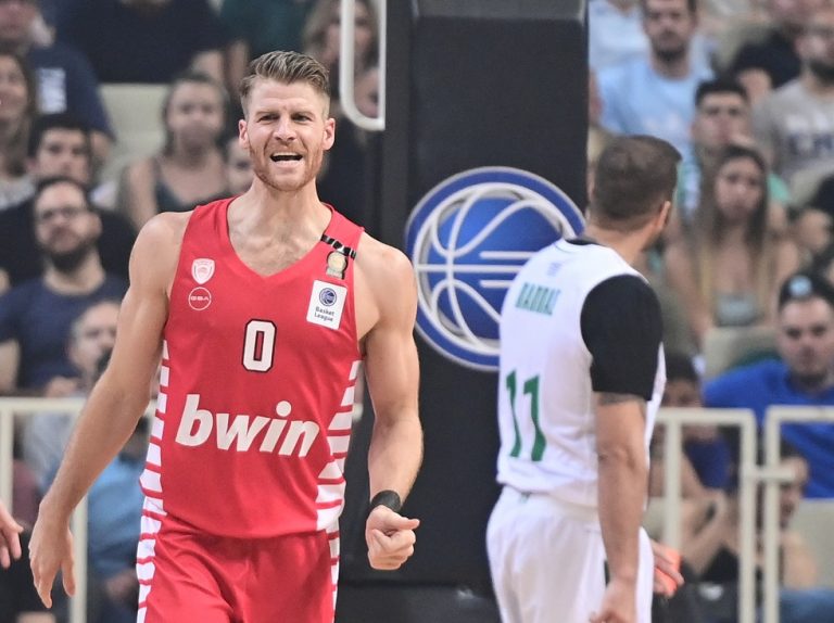 Παναθηναϊκός – Ολυμπιακός 35-63 (27΄διακοπή): Το σήκωσε και αυτό ο Θρύλος μέσα στο ΟΑΚΑ