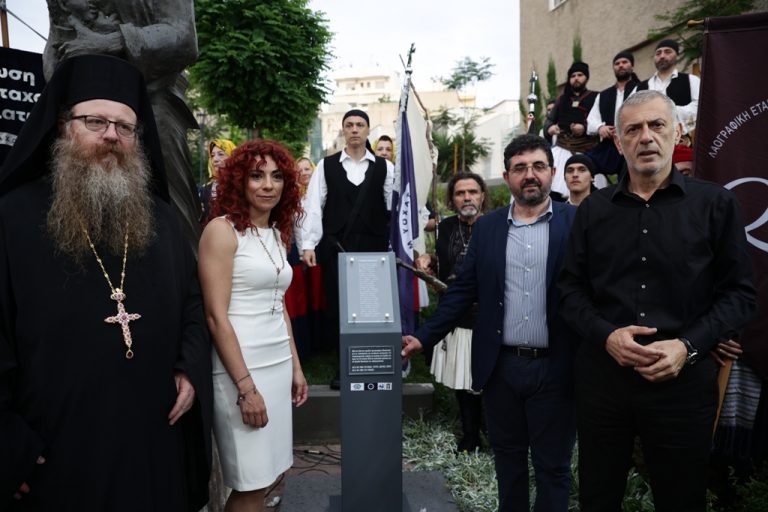 Ο δήμος Πειραιά τίμησε την «Ηρωίδα Μανιάτισσα»