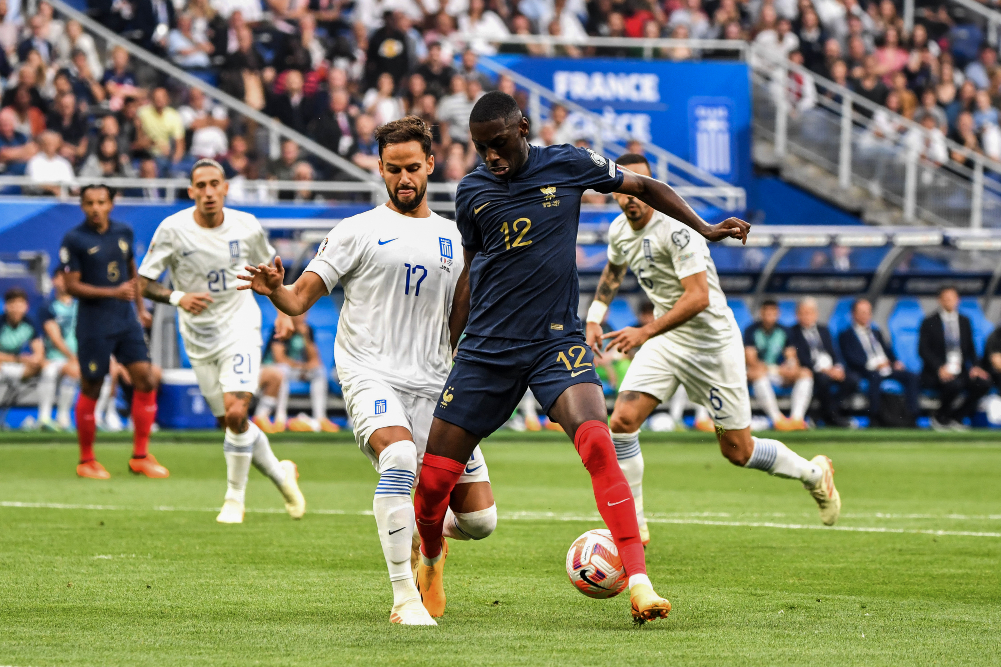 Γαλλία – Ελλάδα: Τα πιπεράτα tweet για τον Κολό Μουανί