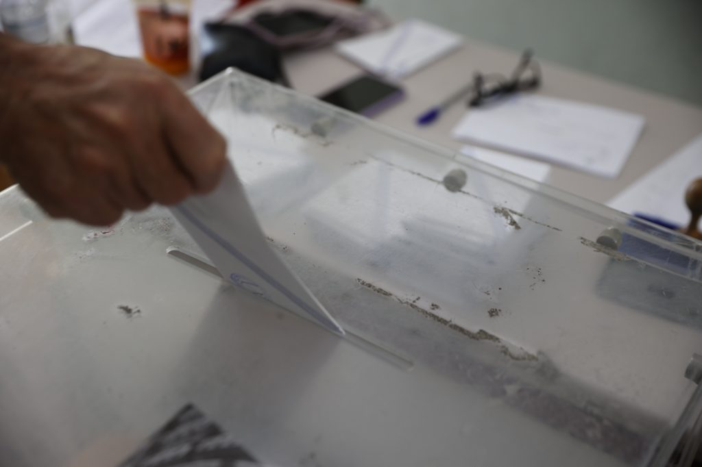 Εκλογές 2023: Με παρατράγουδα ξεκίνησε η διαδικασία στα Χανιά