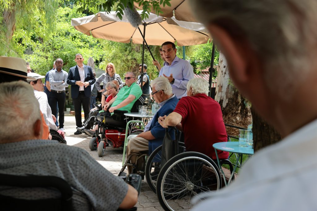 Τσίπρας: Αύξηση των αναπηρικών επιδομάτων και των προσλήψεων μέσω ΑΣΕΠ για τα άτομα με αναπηρία
